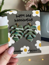 Load image into Gallery viewer, Monstera Leaf Dangles