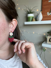 Load image into Gallery viewer, Clara Dangles