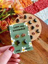 Load image into Gallery viewer, Jack-O'-Lantern Stud Pack