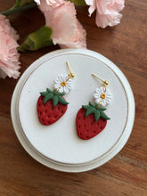 Load image into Gallery viewer, Clara Dangles