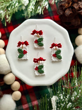 Load image into Gallery viewer, Mary Dangles