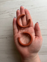 Load image into Gallery viewer, Classic Hoop Earrings