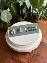 Load image into Gallery viewer, Knotted Studs