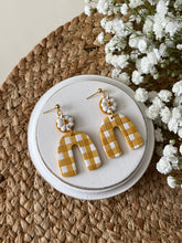 Load image into Gallery viewer, Maisie Dangles