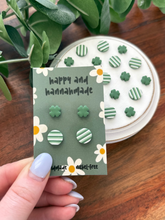 Load image into Gallery viewer, Clover Stud Pack