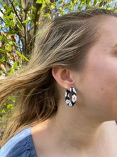 Load image into Gallery viewer, Floral Hoops