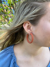 Load image into Gallery viewer, Classic Hoop Earrings