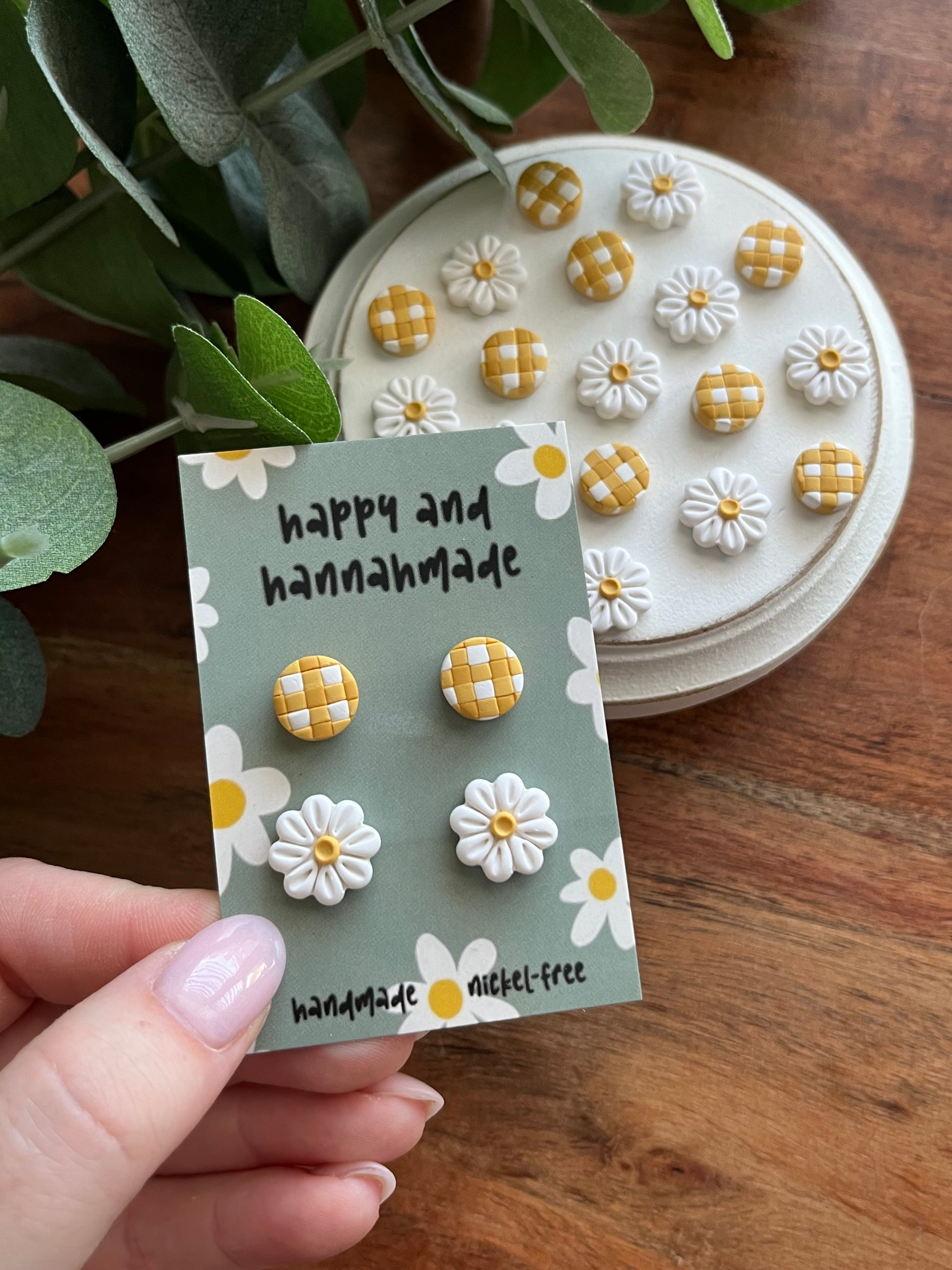 Daisy Stud Pack / White Daisy Flower Yellow Gingham Stud Earrings