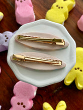 Load image into Gallery viewer, Marshmallow Bunny Hair Clip
