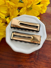 Load image into Gallery viewer, Checker Print Hair Clip
