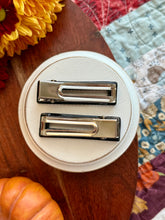 Load image into Gallery viewer, Agatha Hair Clip

